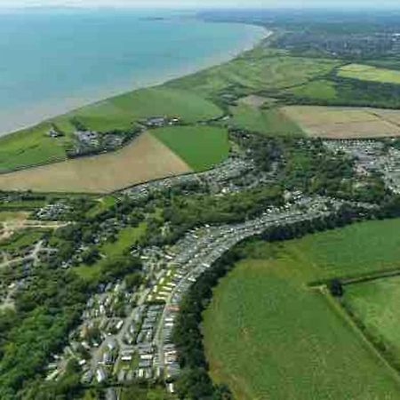 Hotel Heavenly Haven Lymington Esterno foto