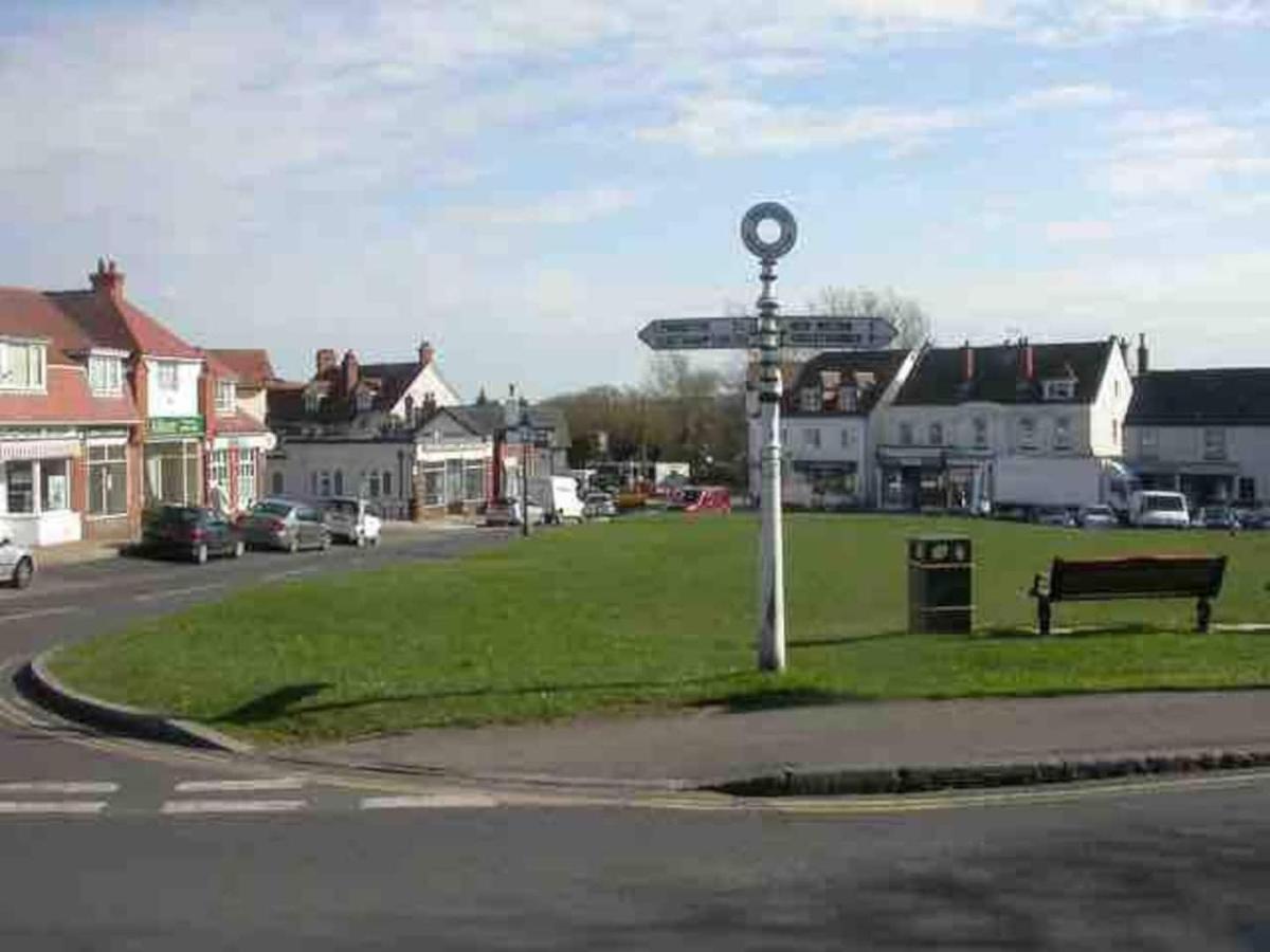 Hotel Heavenly Haven Lymington Esterno foto