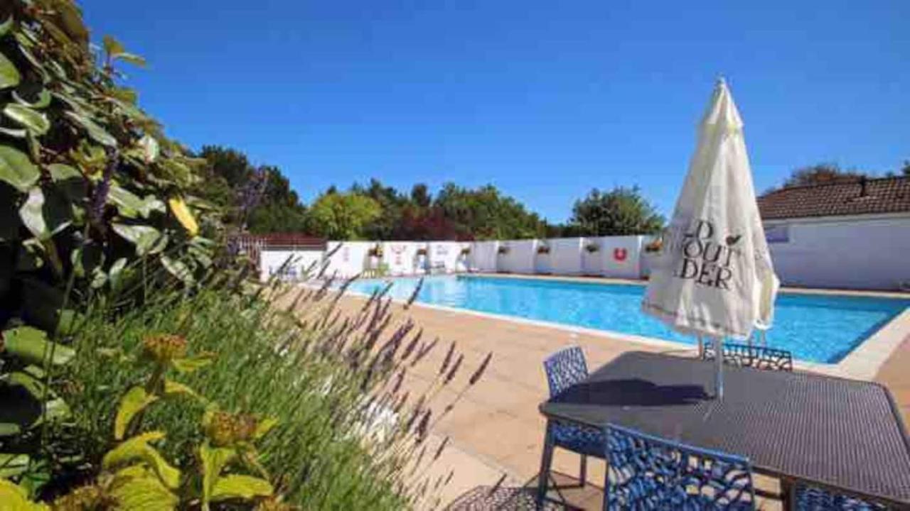 Hotel Heavenly Haven Lymington Esterno foto