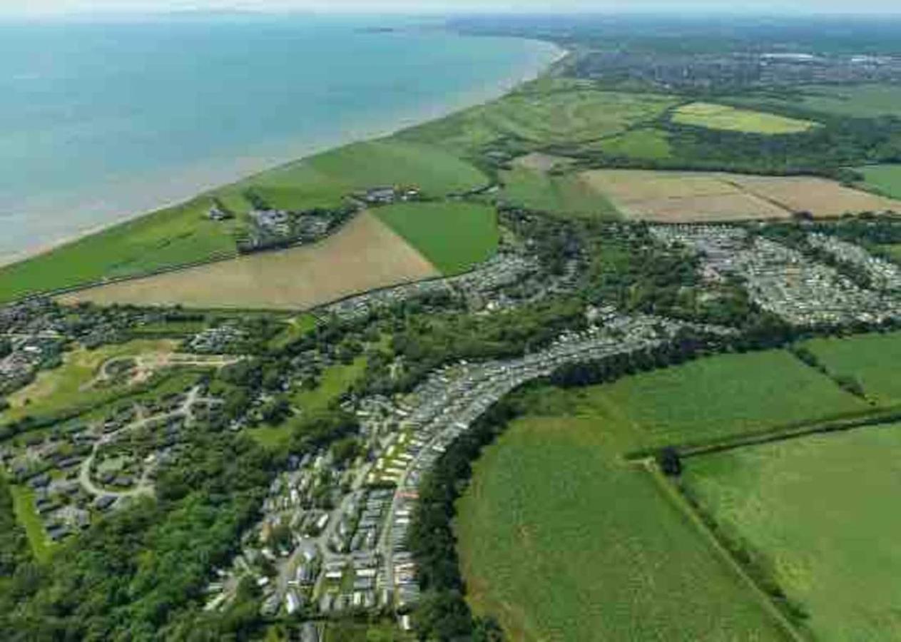 Hotel Heavenly Haven Lymington Esterno foto
